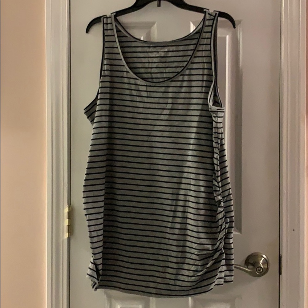 Motherhood Maternity side ruched tank top